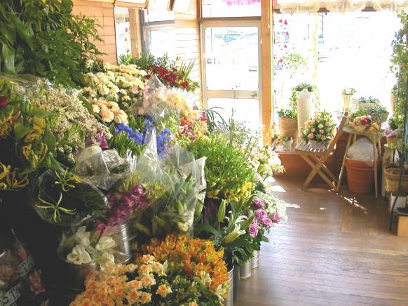 「フラワーおの」　（秋田県秋田市）の花屋店舗写真1
